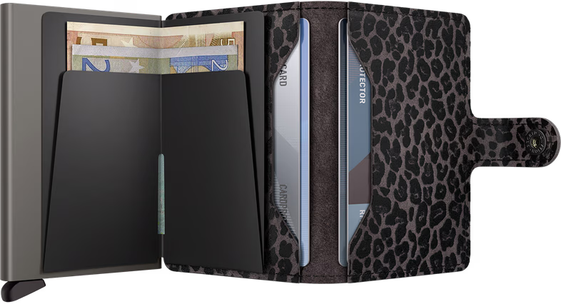 Innenansicht Secrid Wallets Miniwallet Leo mit Platz für Karten und Geldscheine